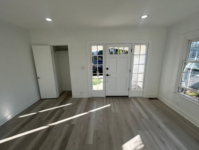 Photo - 2 Bedroom & 1 Bathroom