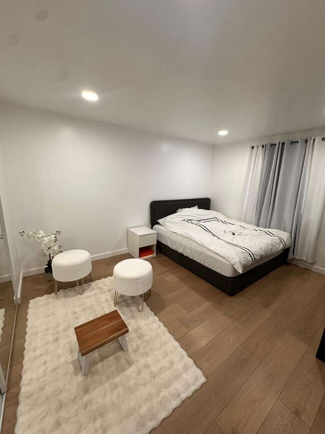 Photo - 8529 Keokuk Ave