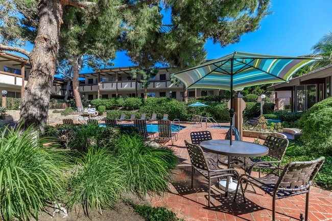 Photo - Emerald Victoria Apartments