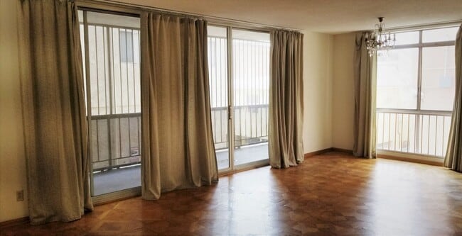 Photo - Luxurious 2 Bedroom, 2 Bath Condo in the Heart of Prime Hollywood