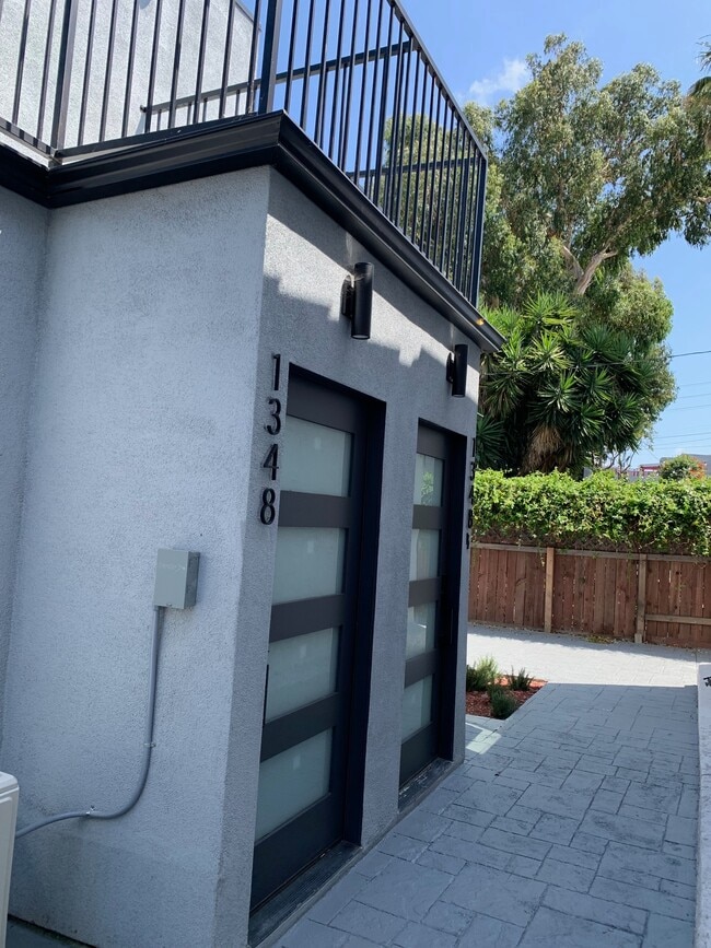 Photo - 1346 S Mansfield Ave Apartments Unit 1348.5