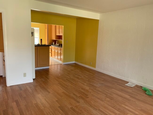 Living room - 14720 Strathern St Apartment Unit 4