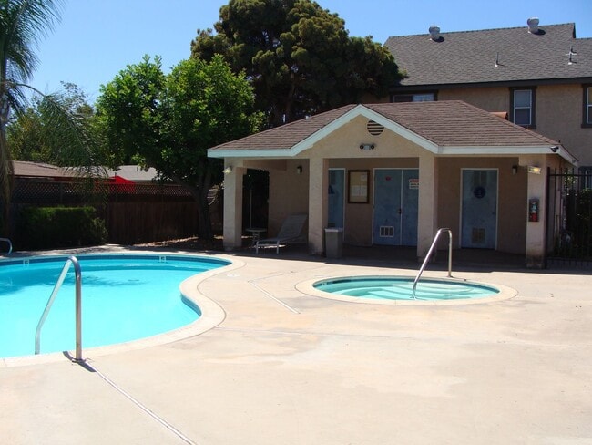 Photo - 1031 S Mollison Ave