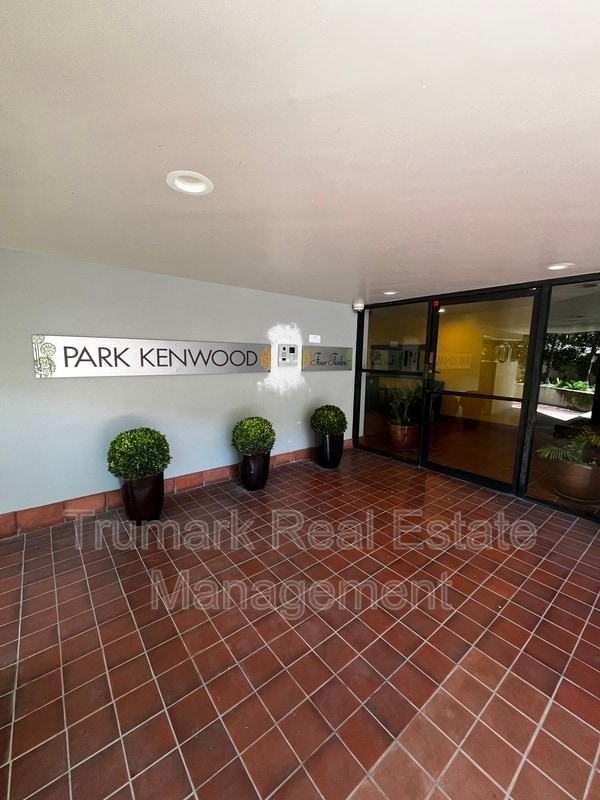 Photo - 412 N Kenwood St Unit 304