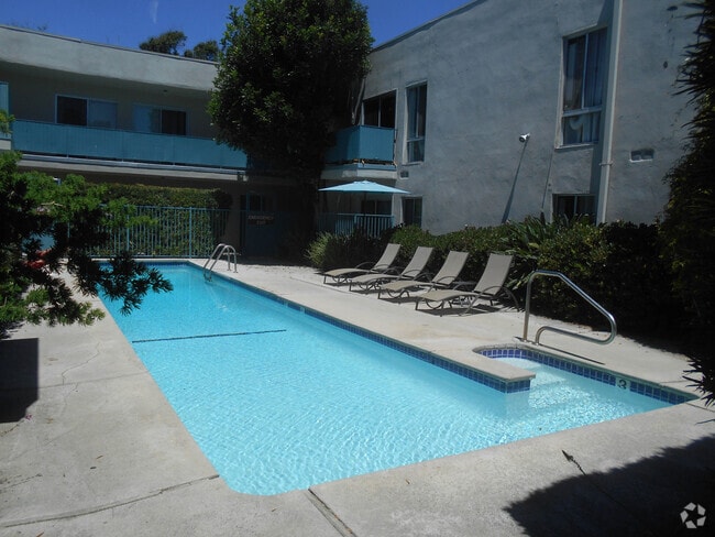 325 BAY STREET POOL - 325 Bay St. Rental
