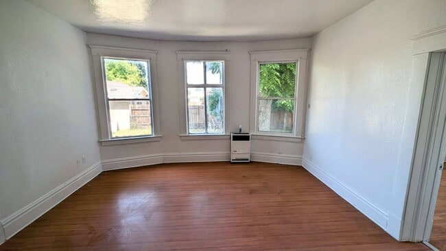 Photo - 780 E 9th St Unit 780
