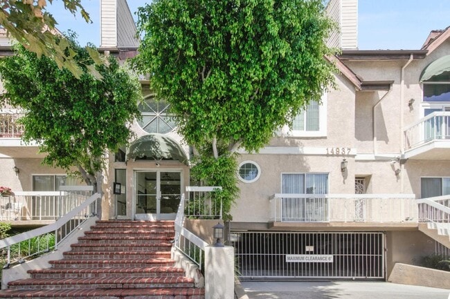 Photo - 14937 Dickens St Condo