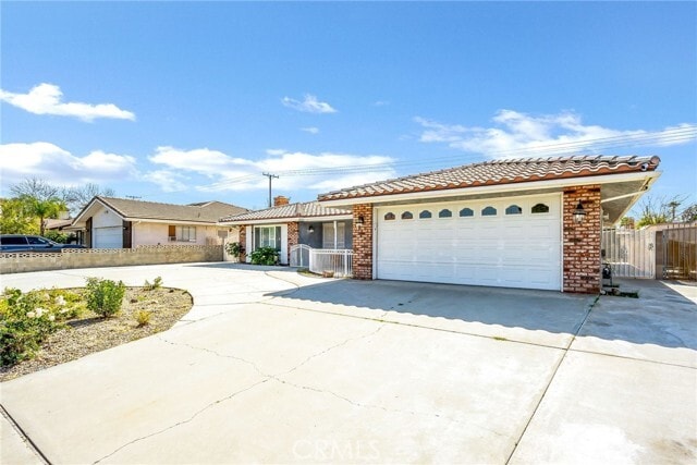 Photo - 41363 Plumrose St