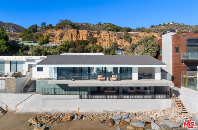 Photo - 31388 Broad Beach Rd