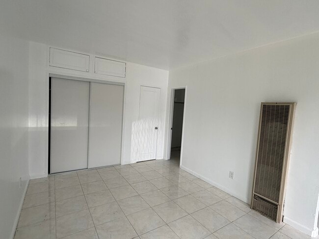 Photo - 907 W 27th St Unit B