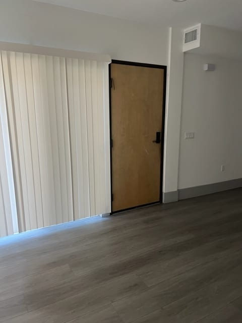 Photo - 14954 Sherman Way