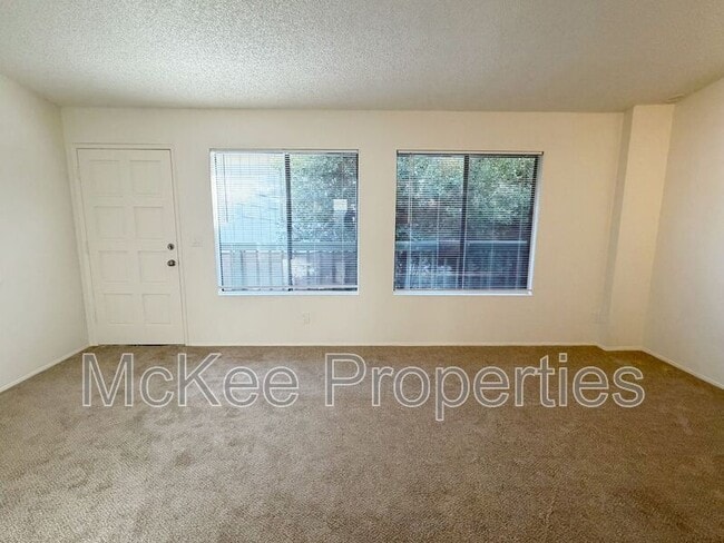 Photo - 3028 Juniper St Unit #4