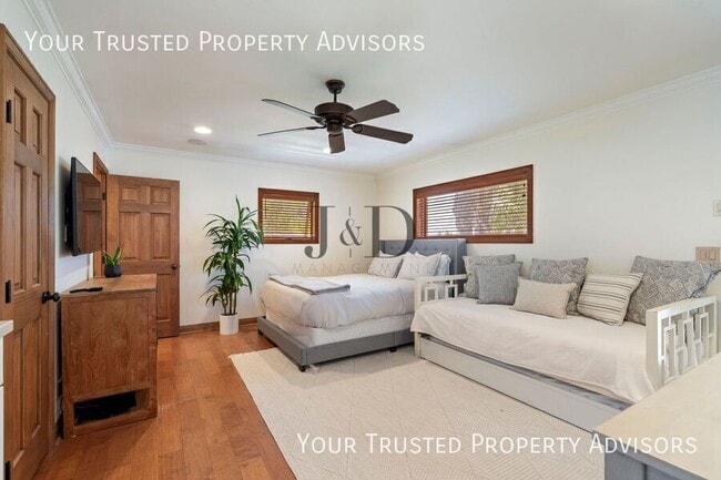 Photo - 5425 Beaumont Ave