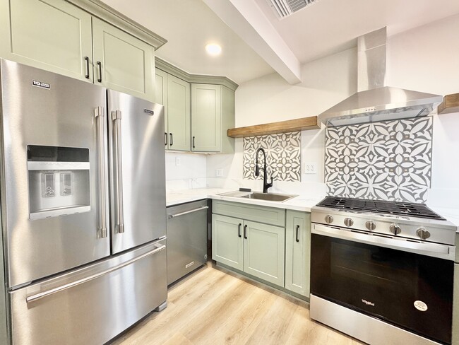 Building Photo - 4408 Brunswick Ave Rental