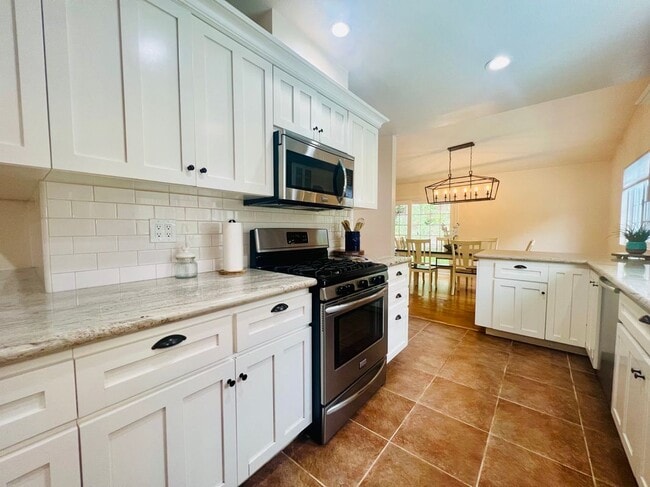 Photo - 5309 Lockhurst Dr