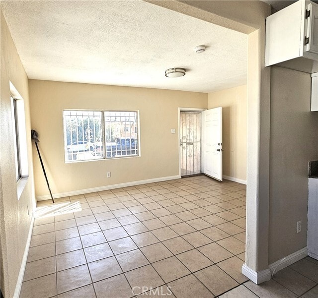 Photo - 1445 W 82nd St