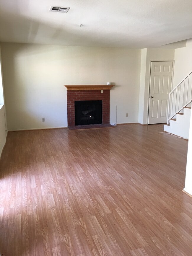 Photo - 472 S El Molino Ave Unit #10