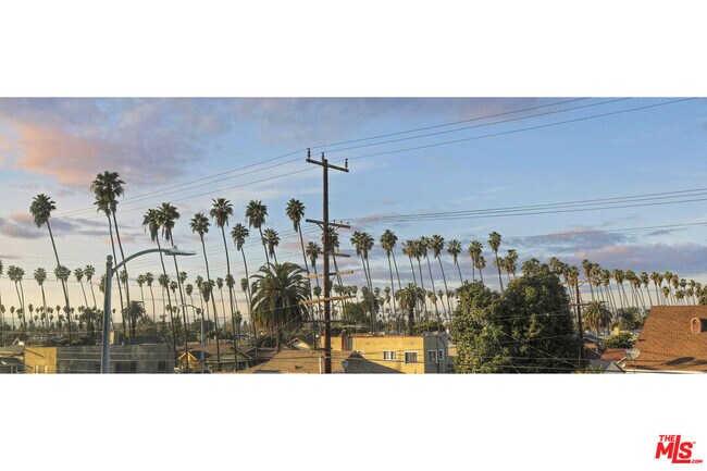 Photo - 1952 W 48th St Unit 2