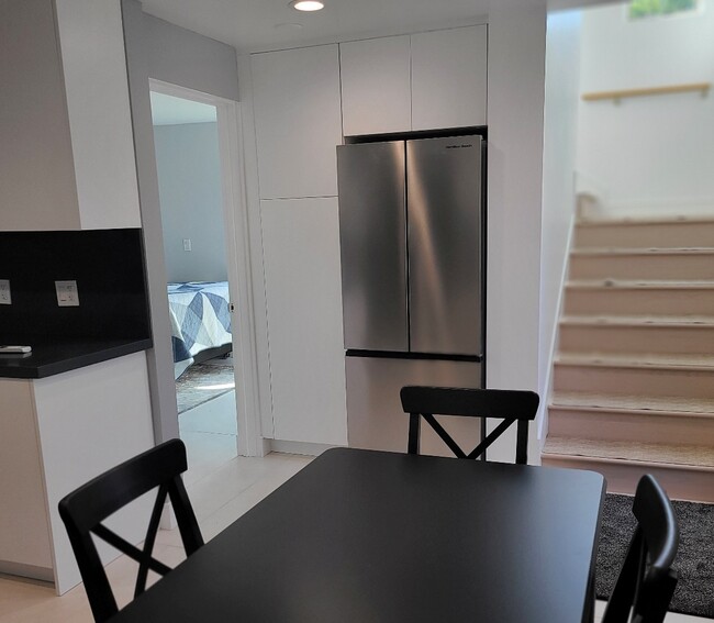 Photo - 2504 23rd St Unit #B  UnFurnished