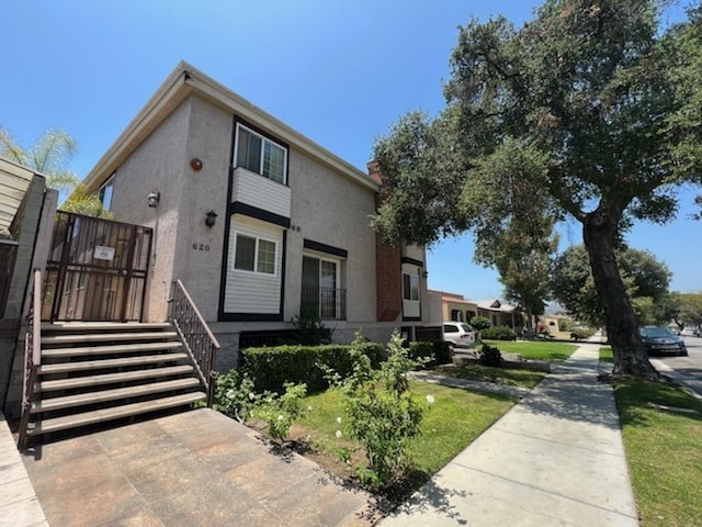 Building Photo - 620 W Doran St Unit 7
