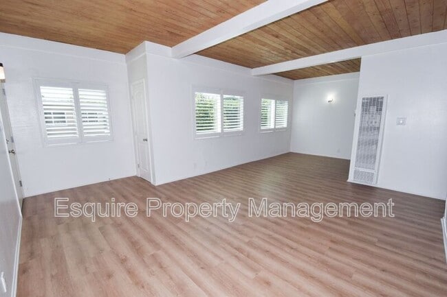 Photo - 420 W Linden Dr Unit #12