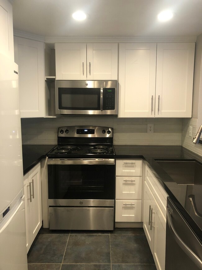 Photo - 3078 Broadway Unit 105