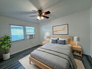 Photo - 504 N Hollywood Way