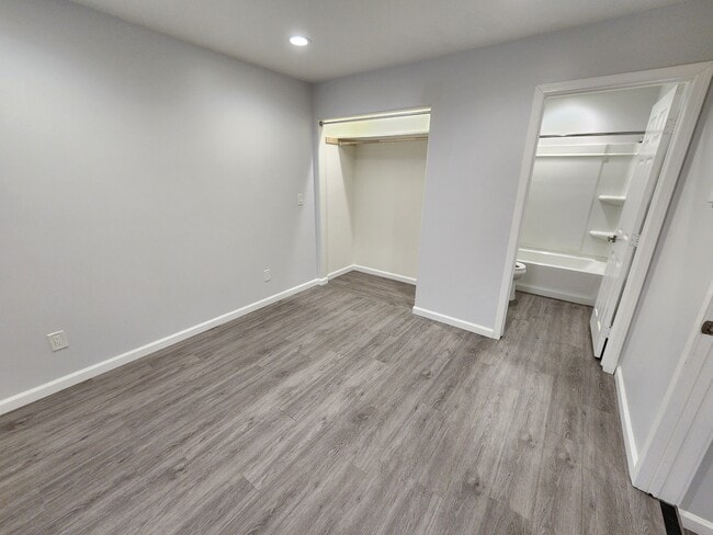 Photo - 8826 Wakefield Ave