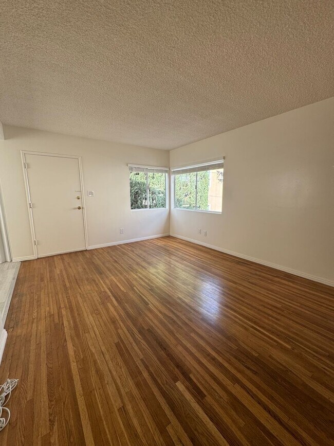 Photo - 624-624 W Riggin St Unit 624D