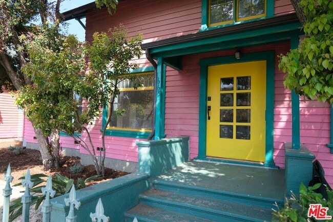 Photo - 1665 W 30th St