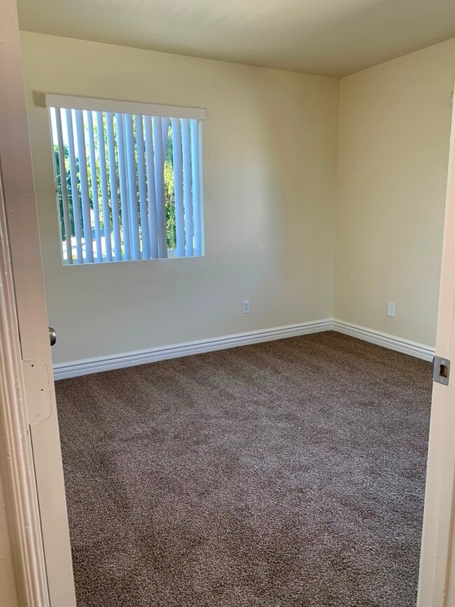 Photo - 119 E 84th St