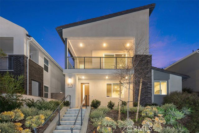 Building Photo - 218 Sora