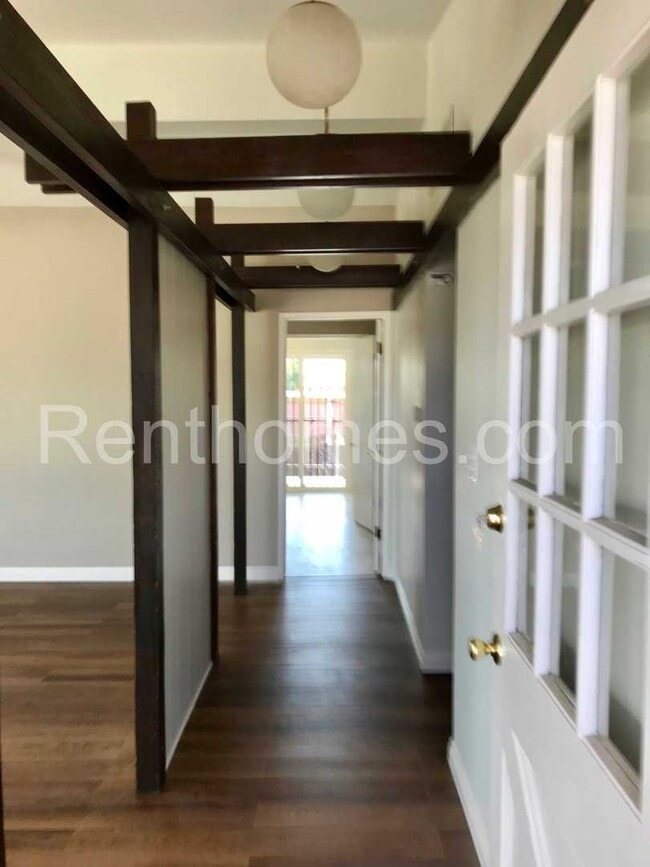 Photo - 3662 Hondo St