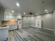 Photo - 1325 W Parade St