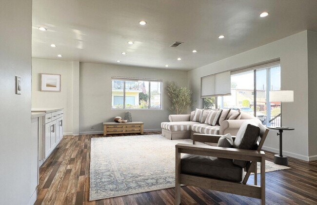 Photo - 343 N Florence St Unit #345