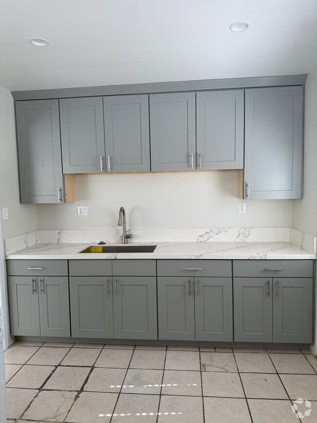 Building Photo - 141 Marguerita Ave Unit B Rental