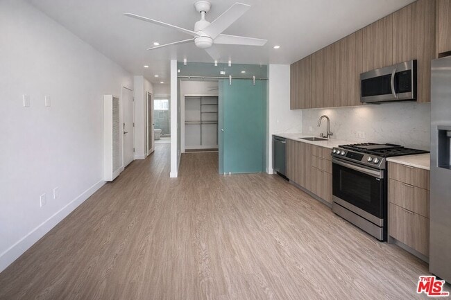 Building Photo - 1433 Euclid St Unit 2