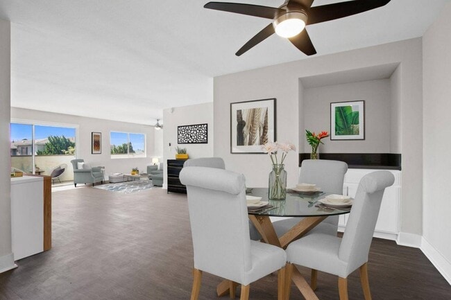 Photo - Palm Capri Apartments