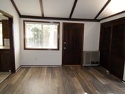 living area - 5332 Norwich Ave