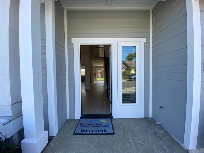 Photo - Bright & Upgraded 4BD/3BA Rental in San Ma...