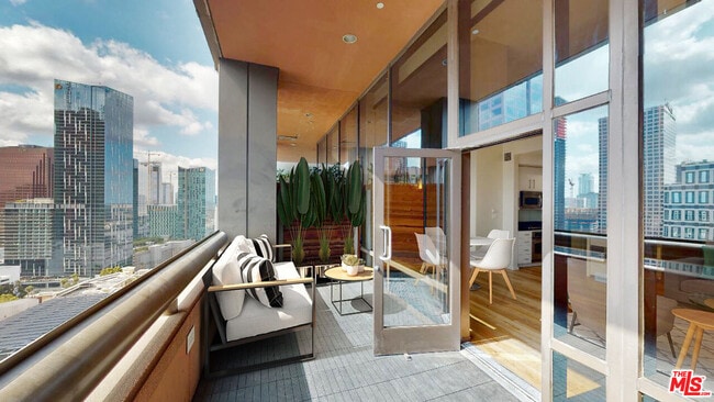 Photo - 1100 Wilshire Blvd Unit 1708