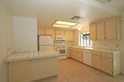Photo - 78615 Bottlebrush Dr