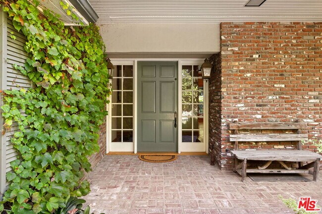 Photo - 7972 Mulholland Dr