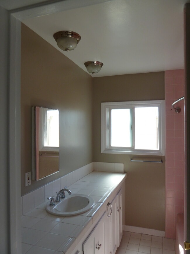 Bathroom - 518 Palm Dr Unit 518 palm Drive