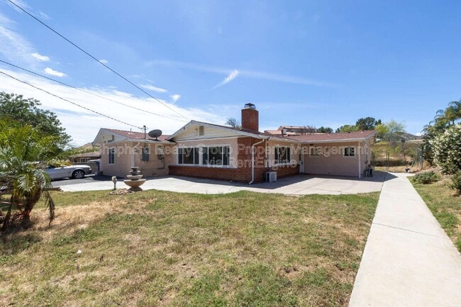 Building Photo - 6574 Valley Dr Unit 1