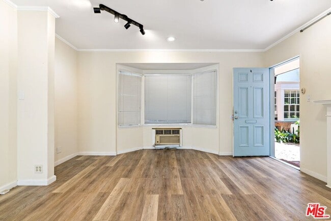 Photo - 1324 Westwood Blvd