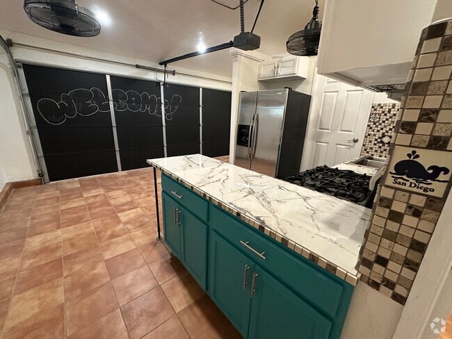 Building Photo - 3822 Polaris Dr Unit B Rental