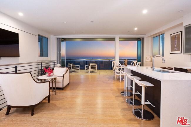 Building Photo - 6985 Trolleyway S