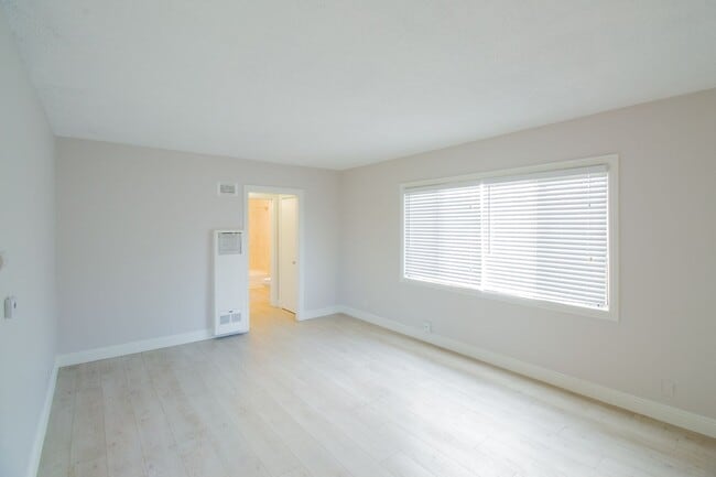 Photo - 10227 S 10th Ave Unit #4