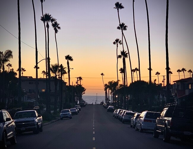 Building Photo - 233 Avenue E Unit B